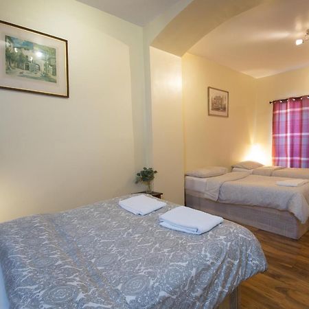 7 Bedroom Townhouse EDI Eksteriør bilde